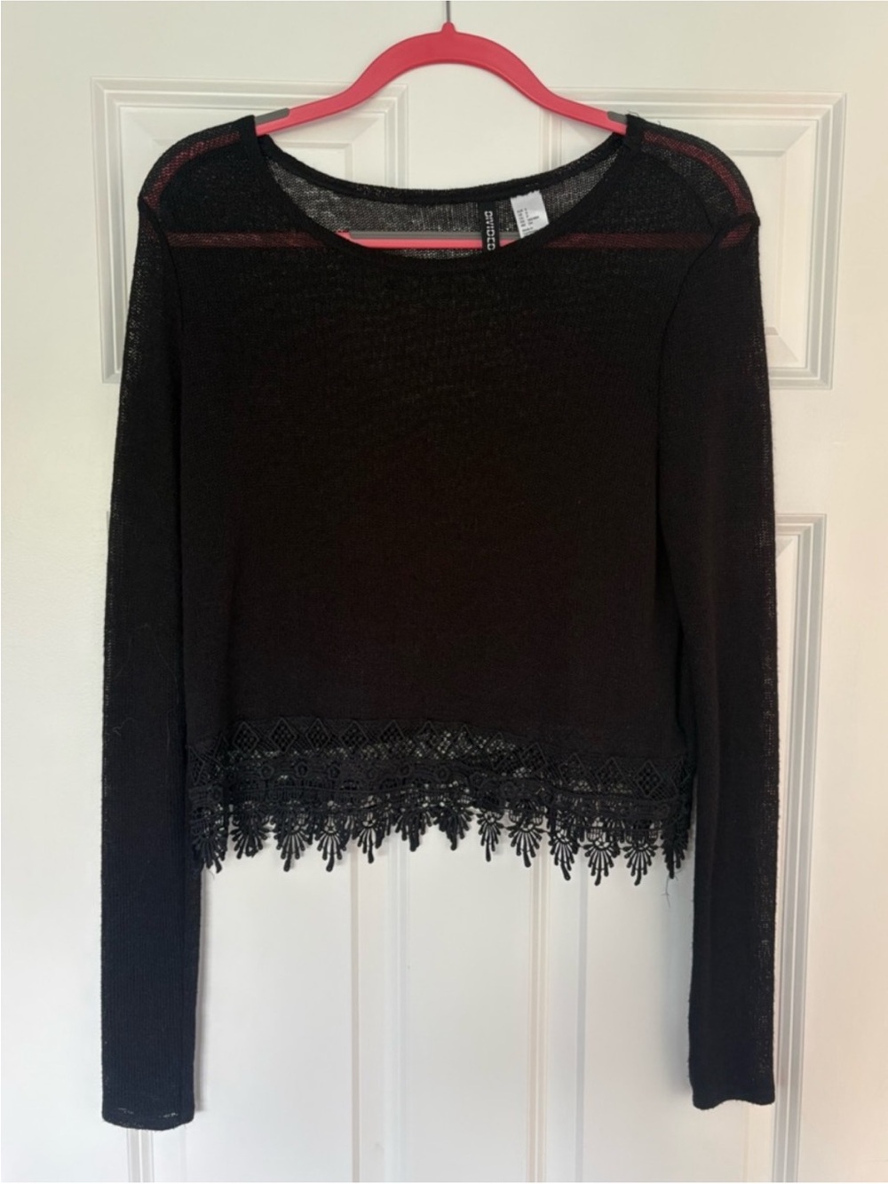 H&M Black Long Sleeve Lace-Hem Lightweight Top